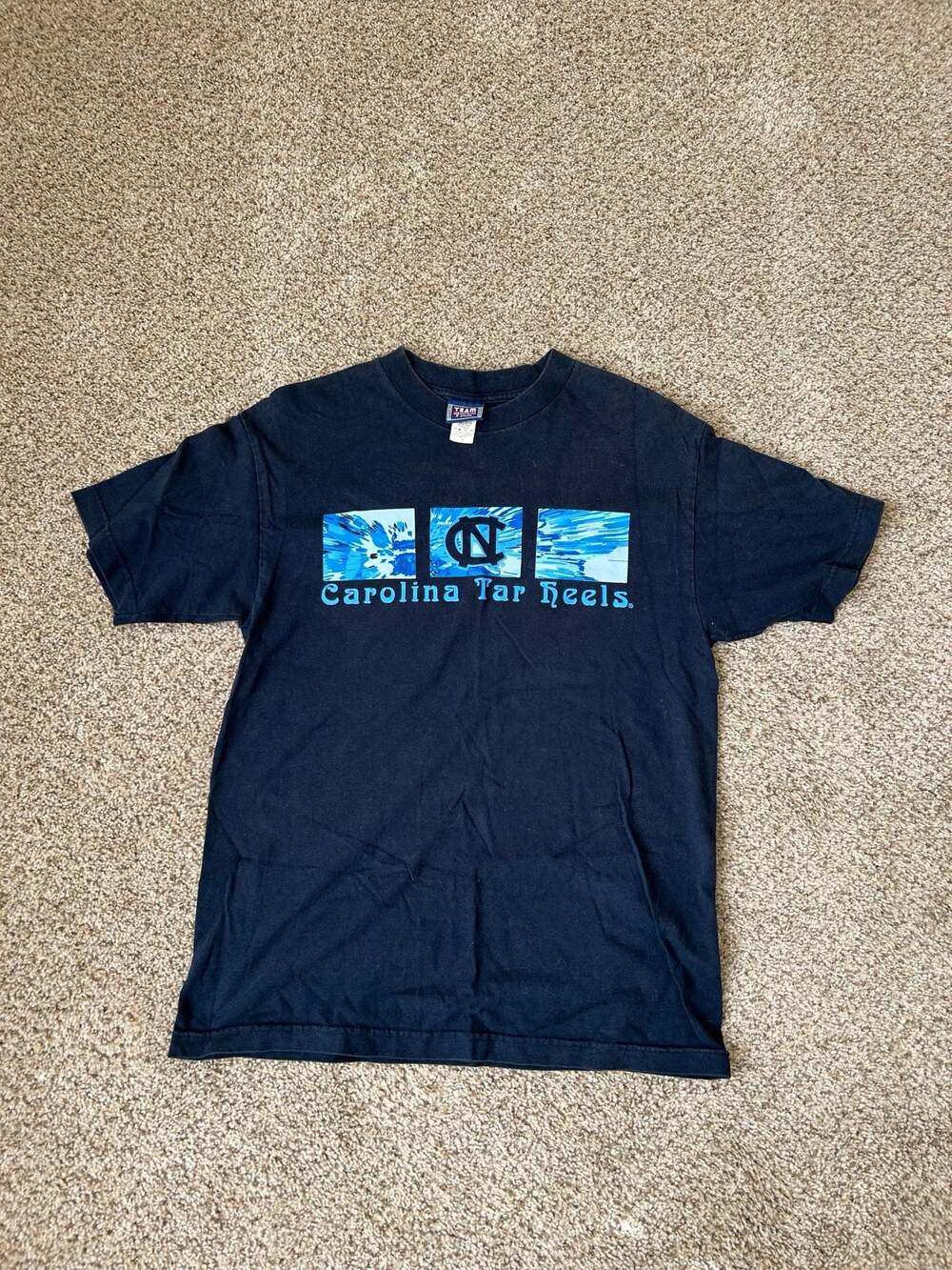 Team Edition North Carolina Tar Heels T-Shirt Size S Navy Blue Short Sleeve Coll